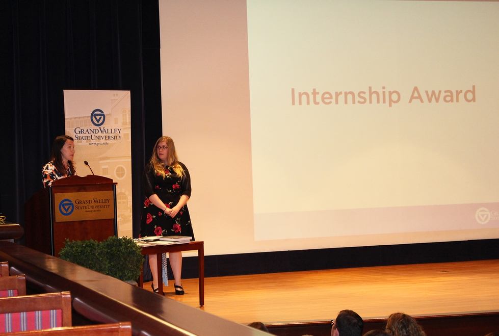 Emily Zerrenner receives internship award